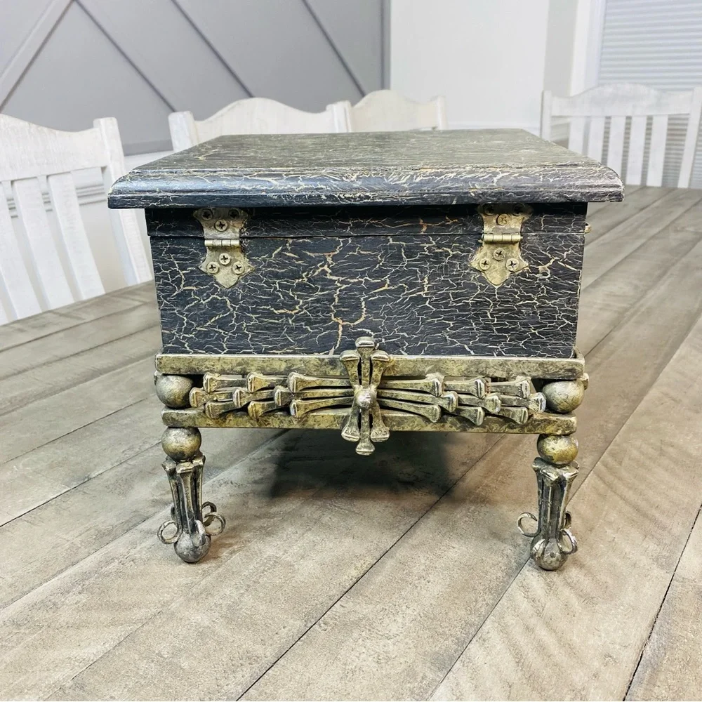 Handcrafted Maja Designs Vintage Decorative Box by Artist Milton Antonio Jurado